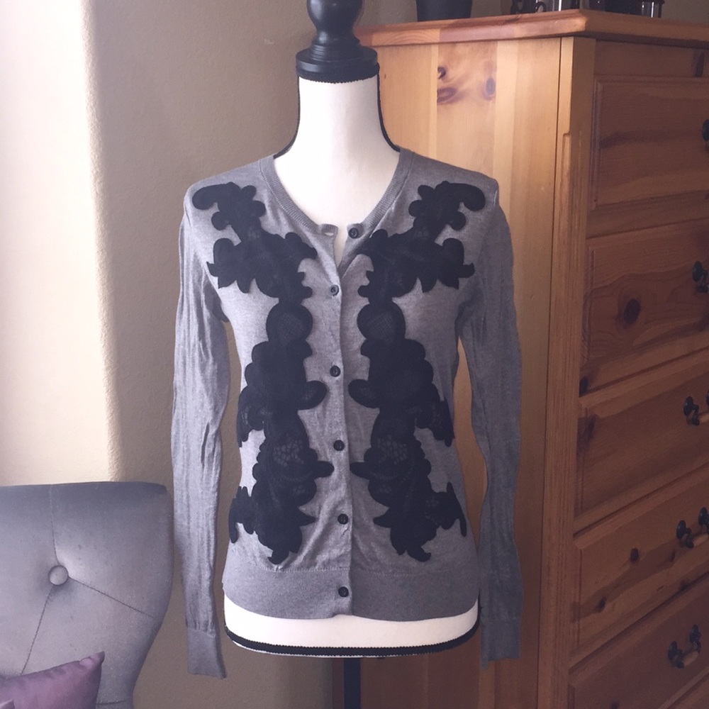 🌸 CAbi Cardigan